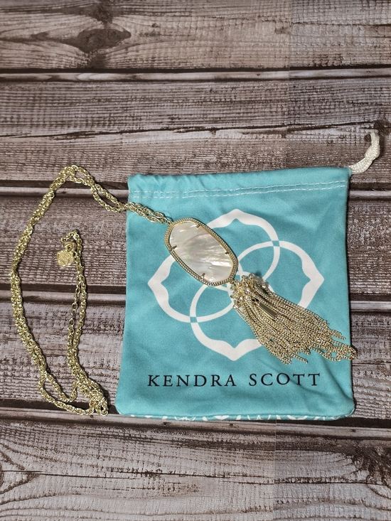 Kendra Scott Jewelry - Kendra Scott Gold Rayne Necklace With Mother-of-Pearl Pendant - White/Gold